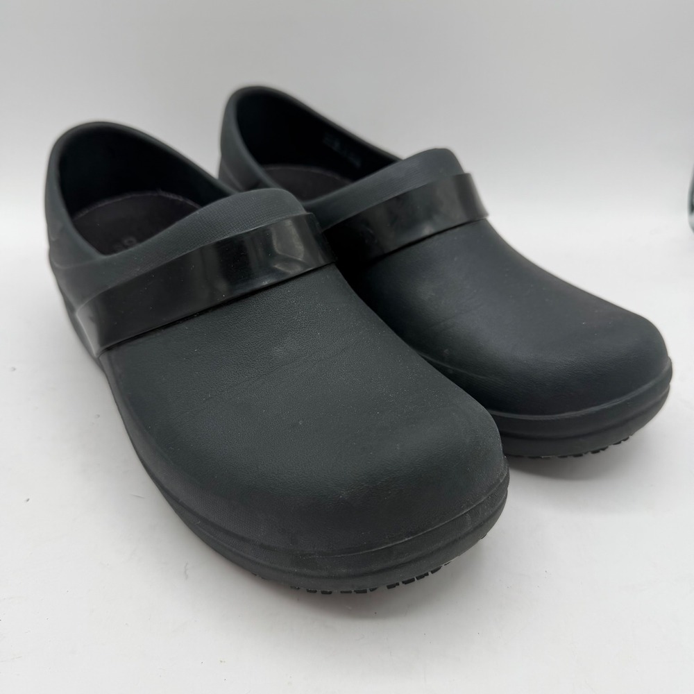 Crocs Clogs Womens 7 Neria Pro II Black Slip Resistant Work Shoes EUC
